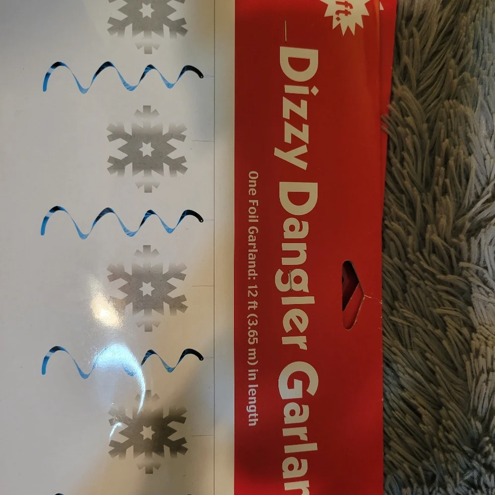 Dizzy Dangler Foil Garland, 3 packs.